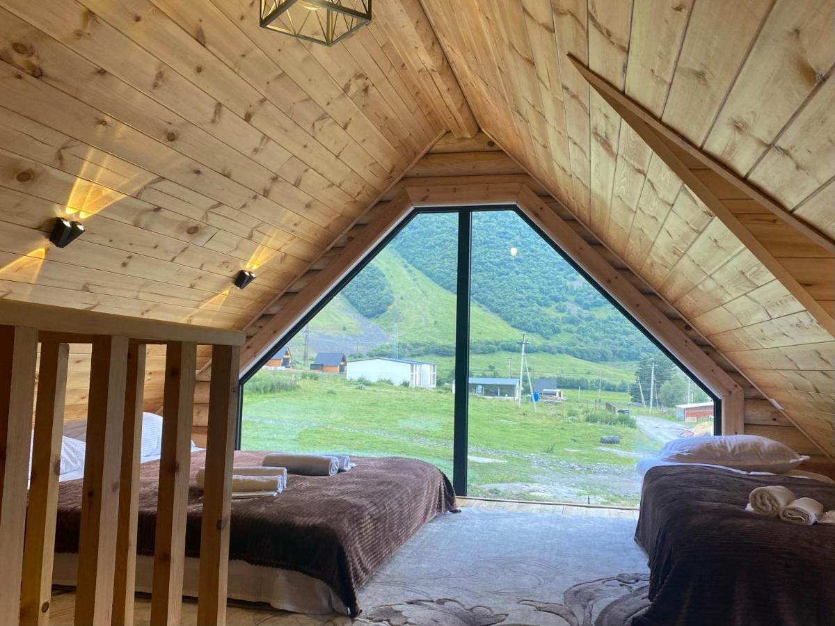 Wooden Hut Apartment คัซเบกี ภายนอก รูปภาพ